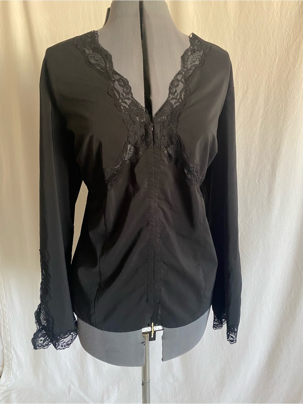 Venezia Black Lace-Trim Long Sleeve Blouse
